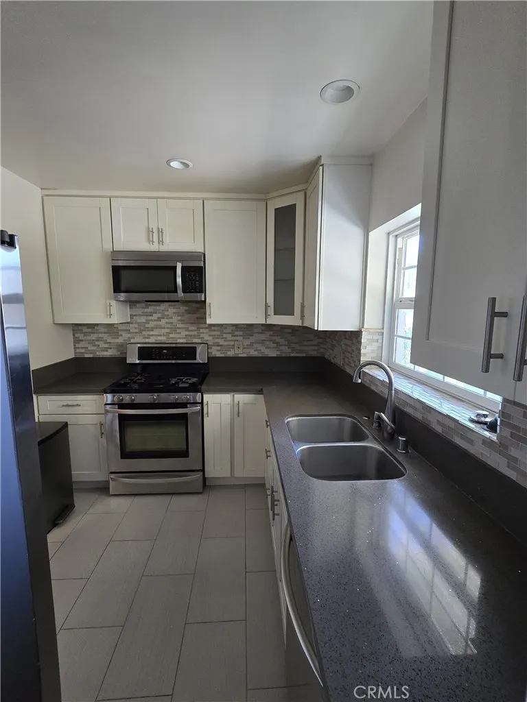 2944 Mayfield, La Crescenta, California 91214 home-pic-2